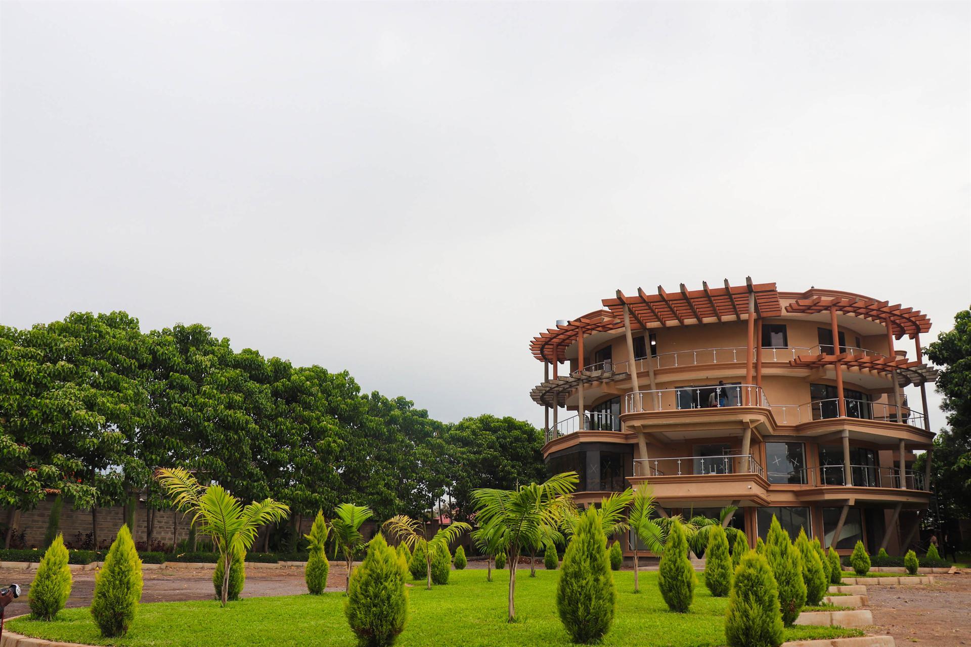 Moipa Hotel — Kilimanjaro Views, Kimana Kenya